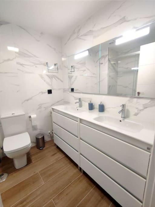 Vivienda Alameda De Santiago Appartement Santiago de Compostella Buitenkant foto